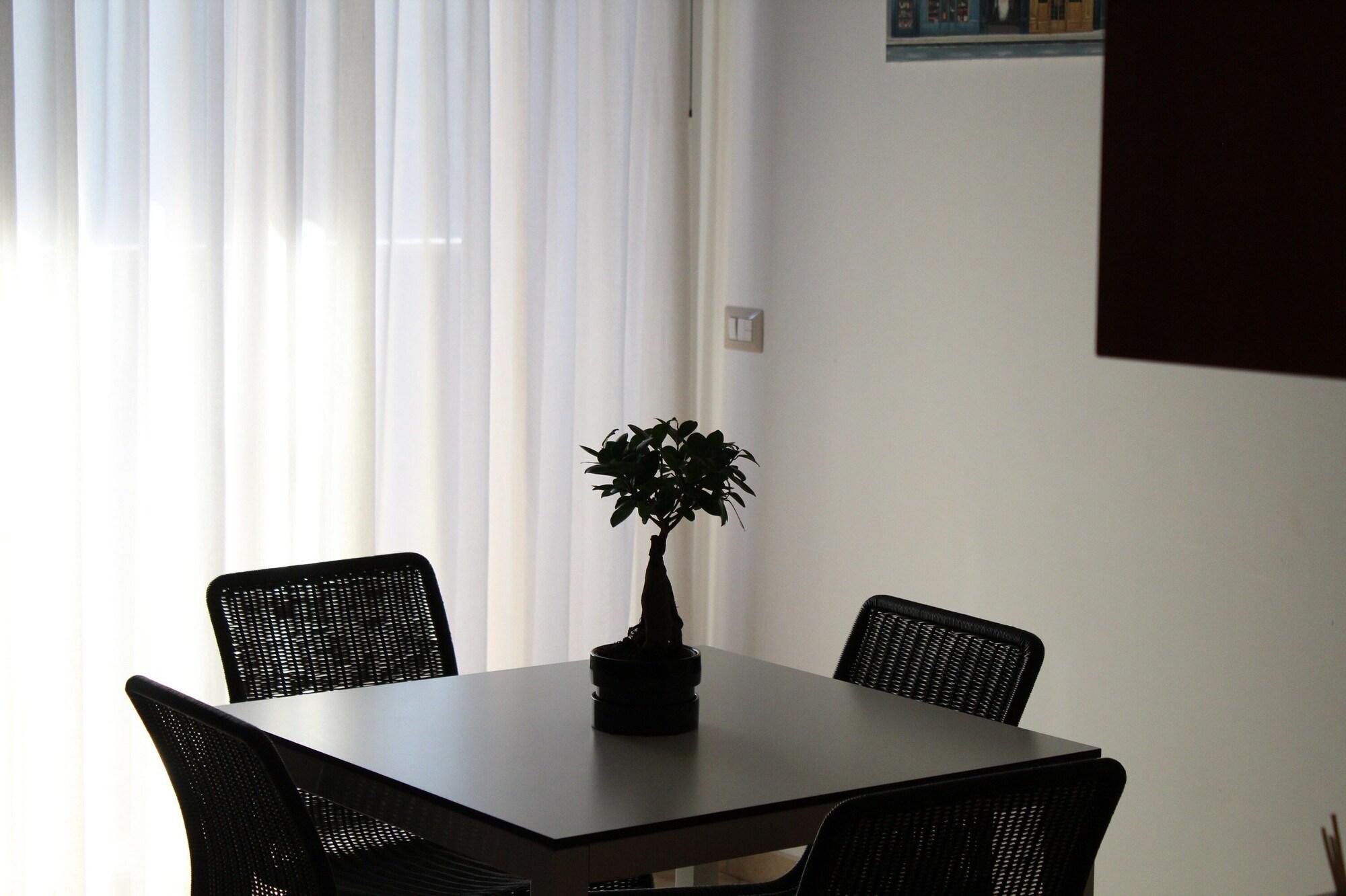 No Tag Urban Hotel تراني المظهر الخارجي الصورة